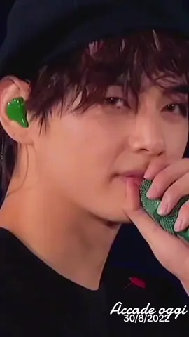 #accadeoggi #taehyung #kimtaehyung #tiktokkorea #coolboy #fypシ゚viral #fypシ #fypシ #fypシ゚viral 