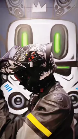 #motorcyclehelmet #foryou #tiktoklove #helmetboy 