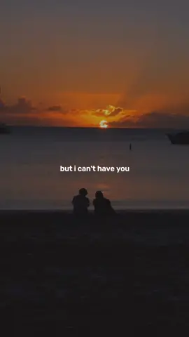 Aku bisa aja bersaing dengan orang yg menyukai mu, tapi aku akan kalah dengan orang yg km sukai #ourplaylists 