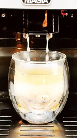 Making a delicious cappuccino ☕️ #coffeeaddict #cappuccino #espresso #fyp #trending