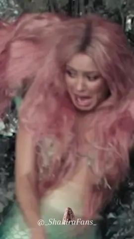 Shakira Sirena - Funny version :) #shakira #copavacia #sirena #shakirasirena #shakiracopavacia #funny #videofunny #shakirafunny #_shakirafans_ 