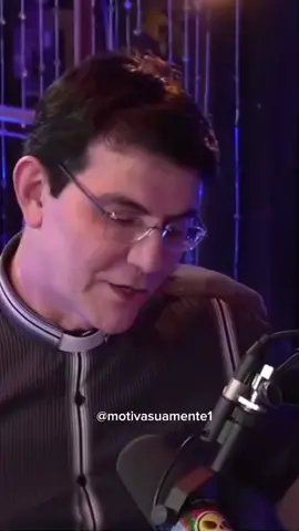 É melhor comer pão seco e ter paz de espirito #padrereginaldomanzotti #reginaldomanzotti #provebios 