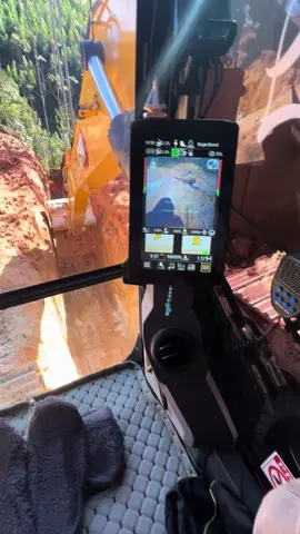 Nivelamento com grau de desnível, como funciona… #grade #cat320nextgen 