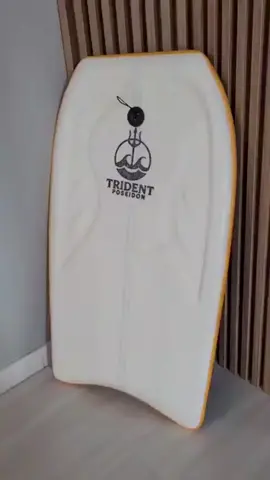 🏄‍♀️ Prancha de Surf Bodyboard Junior - a chave para diversão ilimitada na praia e na piscina! Trela ​​incluída para aventuras seguras. Verão inesquecível à vista! #coolforthesummerumverãoinesquecível
