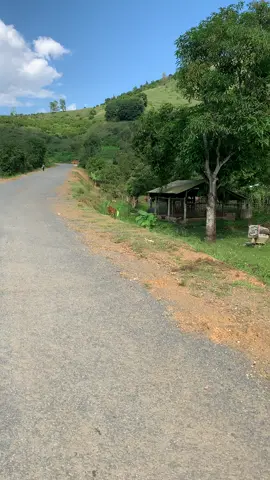 #Ôi .. ngày tháng…! Thương cha tóc bạc… cả một đời, đôi chân trần…🍃🍂💛👣