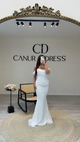 the Dina Dress ♥️ www.canur-dress.de #new #dresses #order #abiye #abiyemodelleri #dress #abendkleider #abendmode #laden #exklusiv 