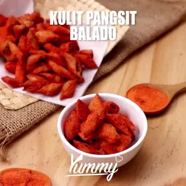 Kulit pangsit balado, cemilan yang bikin nagih. Pedasnya pas, gurihnya mantap. Siapa yang mau? 😋  Cek resepnya di Yummy App!! #yummyapp #masakitugampang #masakitusehat #yukmarimasak #yummylebihnyaman #serunyakuliner #masakjadigampang #resepcemilan 