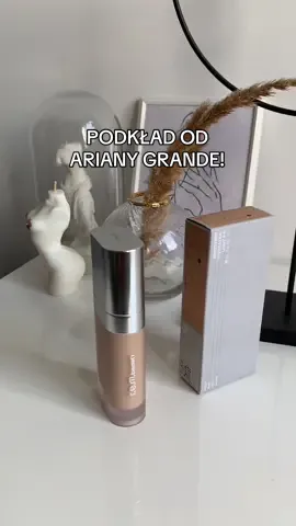 Ariana Grande wypuściła swój PODKŁAD! Kto czeka na test? 🫶🏻✨😏 #rembeauty #sweetenerfoundation #arianagrande #makeup #viral #makeuphacks #makijaż #sephora #viralmakeup 