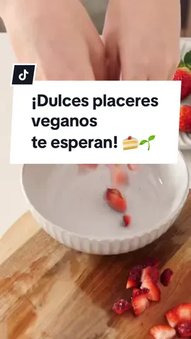 Descrubre el sabor de una vida vegana, ingresando al link de mi perfil 🍰🍓 #snack #snackvegano #snackveganosaludable #veganismo #vidasaludable #postresveganossaludables #postresveganos #postressaludables #cursosonline 
