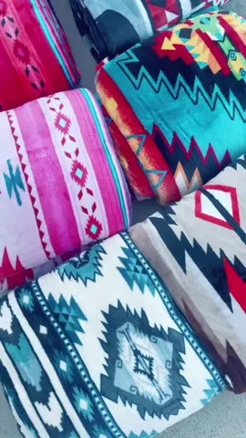 Excuse me These are Fire!!! #pink #pinkaztec #tiktokshop #Love #blankets #throws #westernstyle #letsgogirls #aztec #cowboy #cowgirl #westernstyle 