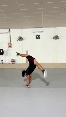 Katrina🤣 #dance #acro #flexibility #gymnastic #tricks #dragqueen 