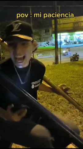 LIKE SI ERES ASI AAJAKAJAJJ🤣🤣#parati #comedia #fypシ #viral #parati #paciencia #humor 