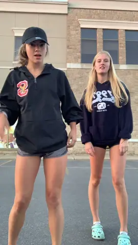 last tik tok before we move 😭 @Emma Cabral #fyp #uni 