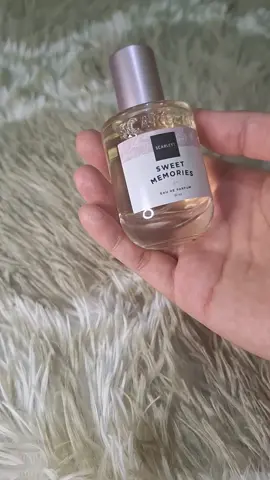 Harum dan tahan lama ✨️ #scarlett #scarlettwhitening #parfum #parfumviral 