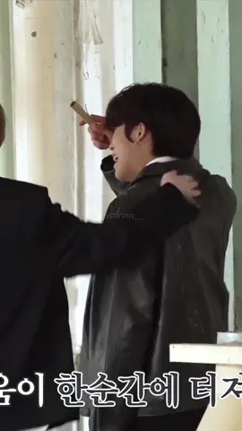 gak ada kapok-kapoknya jeong woo nambah koleksi crying meme teruss😭😭🥲😂 #treasure_yg #treasure #treasuremapseason3 #tmapseason3 #treasuremap 