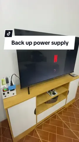 Importante na merong back up power supply lalo na at bagyuhin ang Pinas 🤭 Power station 220V 200W Power station 78800mAh multi-function portable big capacity solar generator #powerstation #solarpowerstation #solarpowersupply #powersupply #powerbackup #powerbank #wfhlife #virtualassistant #onlinefreelancers #emergencybackup #virtualassistantlife #solargenerator 