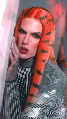 Another iconic Jeffree Star #makeuptransformation 🧡 #makeuptransition #beauty #fashion 
