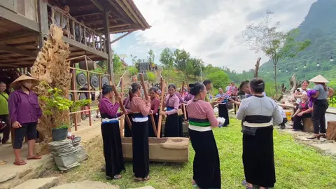 Không khí 2/9 của đồng bào Mường Phù Yên Sơn La#quốc_khánh_2_9 #Master2023byTikTok #ngườimườngtâybắc #Gõ_đuống