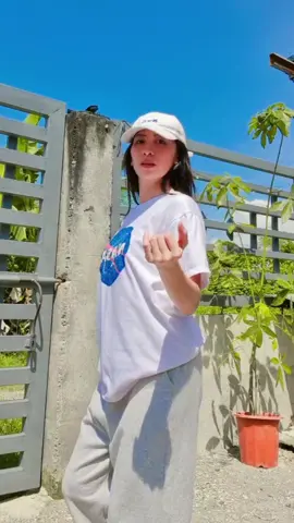 Sagutin mo na kasi! 😁 Trending dance rn Follow for more #fyp #dance #newtrend #trending #cooldance #dancetrending2023 #kckhrizarojas 
