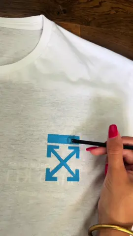 la 0 cursi #offwhitekissesshirt  