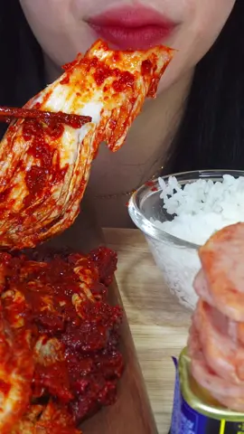 실비김치 오랜만에 먹으니까 속아파서 포기...😢 #실비김치먹방 #실비김치 #김치 #김치먹방 #kimchi #spciyfood #asmr 