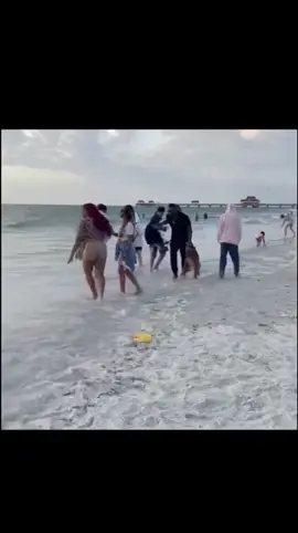 try not to laugh#fun #funny #prank #snake #scarepranks #fail #failarmy #foryou #fyp #trending #funnyvideos #failvideo #LearnOnTikTok