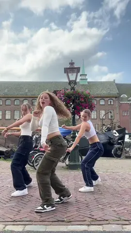 COMPANY - Justin Bieber  dc: @chloe kleiner & @Rylen Besler #dancers #triplemovement #fyp #fy #foryoupage #danceoftiktok #dance 