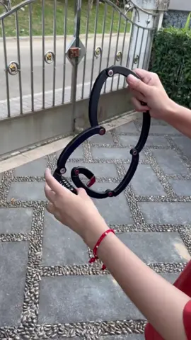 Easy to lock anything😏#goodstuff #goodthings #homehacks #householditems #useful #LearnOnTikTok #tiktokmademebuyit #fyp #foryou 