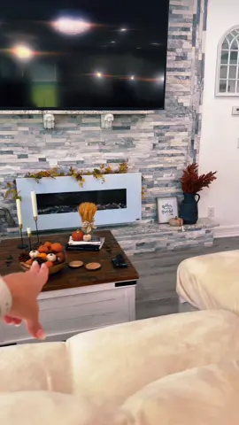 More fall decor .Before and after .#thekfamilyvlogs #thekfamily #decor #falldecor #beforeandafter #housedecor .