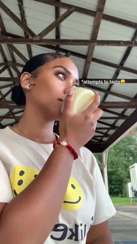 It’s my son in the background with the sound effects tho 😆 ✨refreshing✨ #bodyglaze #beautycanvas #bodybutter #snack #SelfCare 