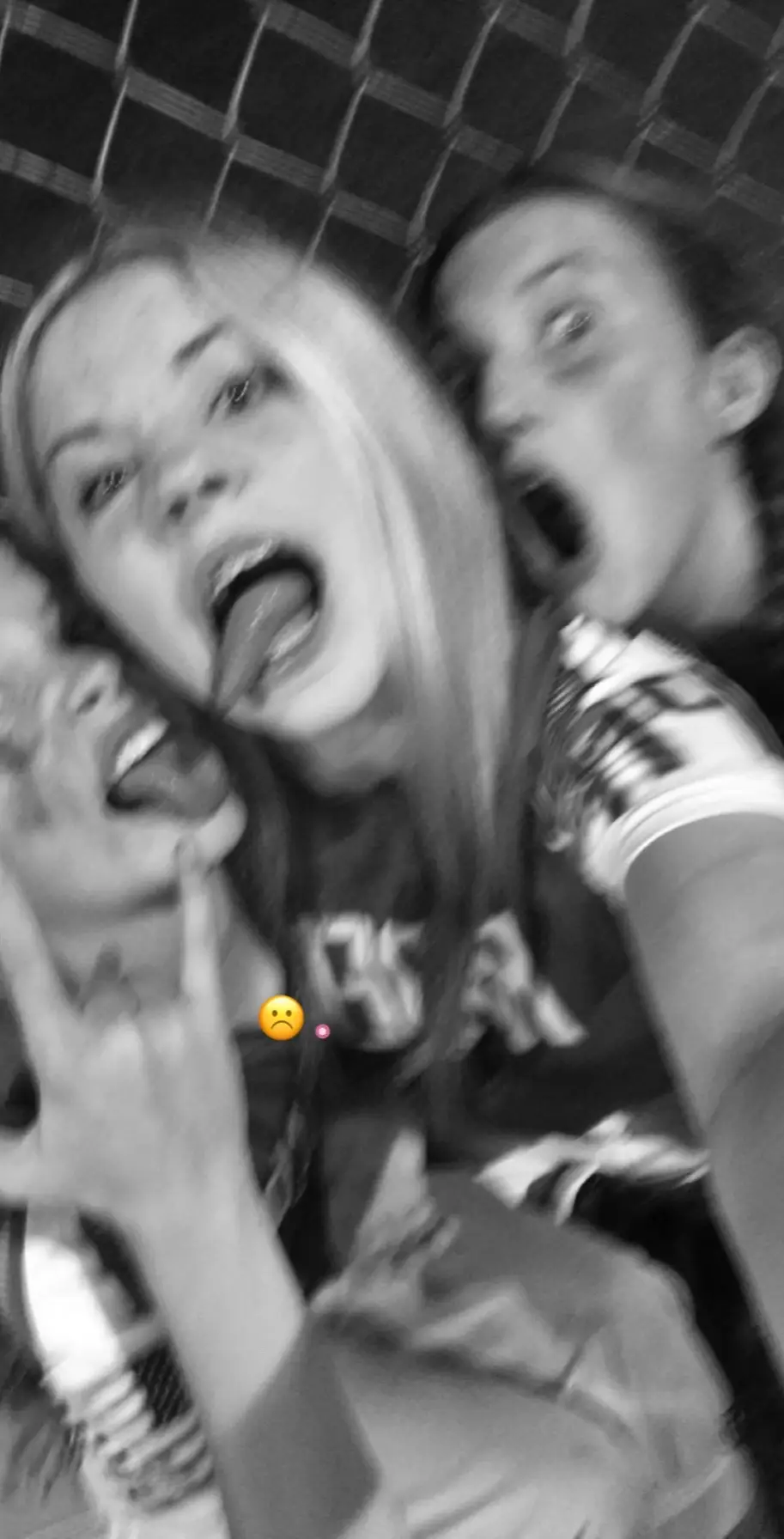 i miss yall sm! ik we havent even really talked since sb szn but yall mean sm to me and idk what i would do without yall. #fyp #foryou #xyzbca #trending #makemefamous #viralvideo #viraltiktok #famousfr😘 #im18tiktokdonttakethisdown #over21 