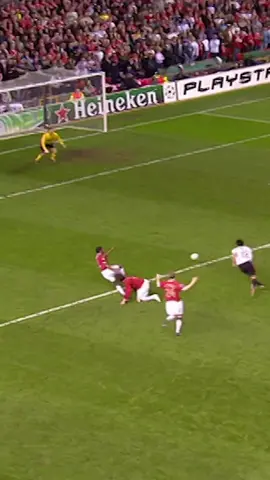 por causa do amoooor #kaka #football #acmilan #parati #fyp 