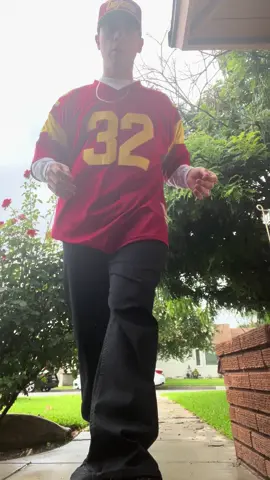 GAME DAY FIT‼️ #fyp #fypage #usctrojansfb #ncaafootball #gamedayfit #fitcheck #sockcheck #goldchain 