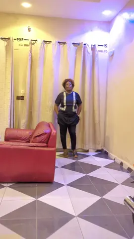 appréciez le model goodLuck sur Dame SAMPAYO passez vos commandes,vous ne serez pas déçu. la légende marque 