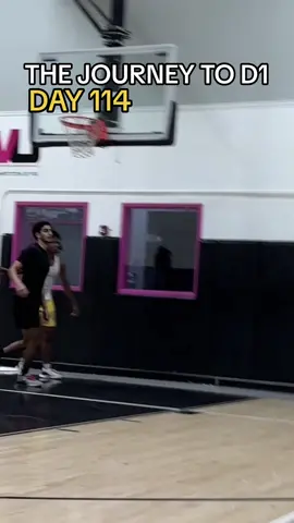 NGL I lowkey ate that, I fine after a day #basketball #hoopers #athletes #sports 