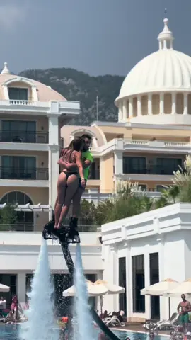 Ayrıntıyı fark edenler?? #tiktok #fyp #flyboarddoki #beniöneçıkart #keşfet #viral 