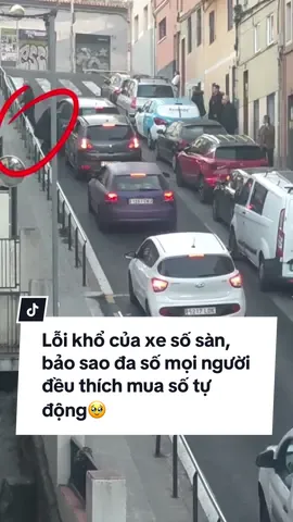 Ae lái xe số sàn cho xin một cánh tay nào😅 #gocado #LearnOnTikTok #cachlaixeantoan #ggs68  #kinhnghiemlaixe #meooto #antoangiaothong #tiktoknews #chiasekinhngiemlaixe #driving #cliplaixe #tiplaixe #kynanglaixe #kinhnghiemlaixeoto 