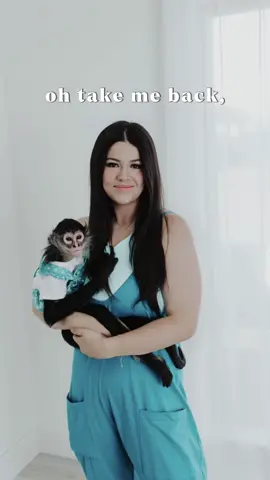 She has gotten so big, take me back🥺#animalsoftiktok #takemebacktothenightwemeet #bestfriend #monkey #monkeysoftiktok #animals #ohtakemebacktothenightwemet #spidermonkey #fyp #fypシ゚viral #foru #foryoupage #trending  #CapCut 