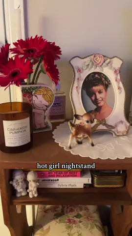 the cup ring 😍 #laurapalmer #twinpeaks #autumn #myorar #sylviaplath 