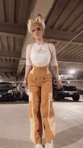 Just a lil honey fox at Pax West 