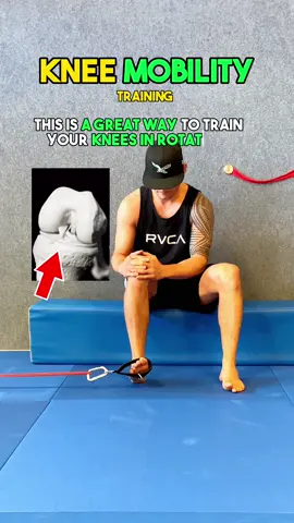 🦵KNEE MOBILITY TRAINING 🦵 ♦️🔄 Elevate your fitness game with Eccentric Rotational Training! 🌟 Unleash strength, stability, and agility like never before!  If you have problems with this movement, write in the comments. I will help you and give you more options 🔥#knee #kneepain #mobilitytraining #eccentrictraining #Fitness #fypシ 