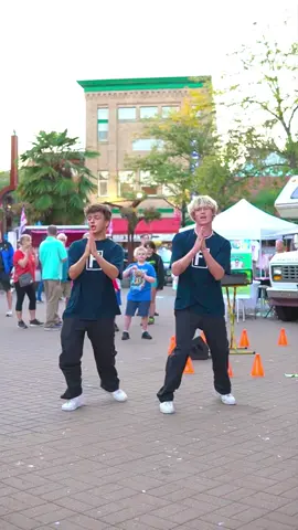 Beggin’ @Måneskin  #funkanometry #beggin #begginyou #maneskin #måneskin  • WE DO NOT OWN THE RIGHTS TO THESE SONGS *no copyright infringement intended, for artistic purposes only* @Victoria De Angelis 