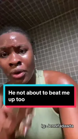 I dont want no parts of this, ive always seen this man but i didn’t realize he was wating her every move at the gym. #fyp #foryou #GymTok #GymLife #gymstory #gymstorytime #abusiveboyfriends #relationships #toxic 