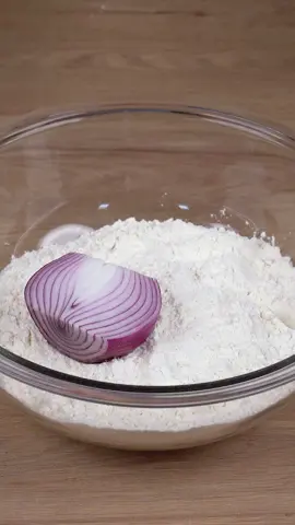 I mixed onion with flour #cooking #Recipe #EasyRecipe #quickrecipes #onion #fyp 