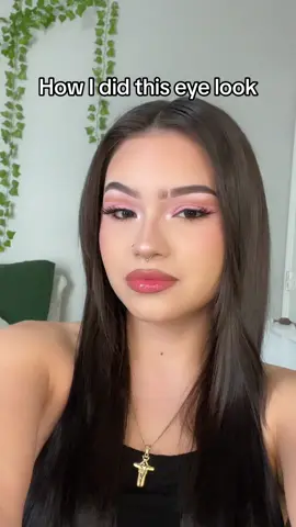 Its also been awhile since I did a colorful eye look 😩 #fyp #makeuptutorial #makeupartist #eyeshadowtutorial #eyeshadow #of #laborday #labordayweekend 