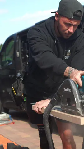 Another day another door 🚪🚪  Head over to @DataPowerToolsLTD to see there insane range of tools!!  And dont forget to enter SAMXGT at checkout for 10% off 💪🏼👀 #carpenter #DIY #carpentry #joiner #joinery #woodworking #makita #makitauk #woodwork 