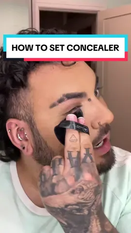 Here’s how you can set your concealer like a Pro MUA #makeuphacks #beautyhacks #makeupartist #makeuptutorial #concealer #tutorial #mua #promua #makeup #beauty 
