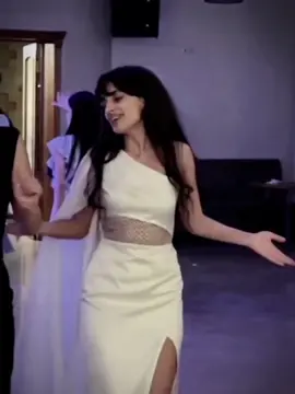 يحلوهاا🤤♥ #يون_قلبي_عليك #ام_فستان_ابيض #ام_فستان_الابيض #فستان_ابيض #رقص #بنات #رقص_بنات #ام #فستان #ابيض #تجنننننننننن🌸 #فيدهات #مليون_مشاهدة❤ #ترند_تيك_توك #ترندات #هاشتقات #اكسبلورر #fyp #viral #capcut #funny #fypage 