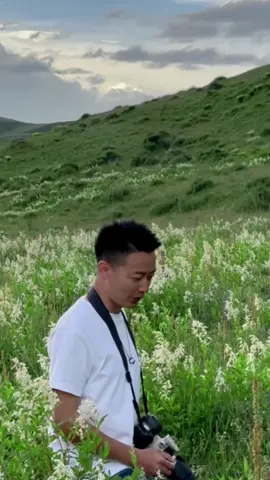 Gợi ý: Tạo dáng chụp hình đẹp tựa cảnh thung lũng tình yêu #tapchupanhdep #selfie #chuphinhdep #chupanhdep #taptanhchupanh #tapchupanh📸 #xuhuong 