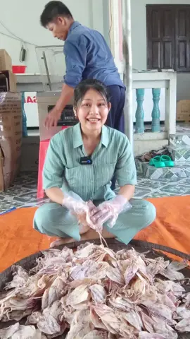Khô mực cả nhà ơi #xuhuong #vuaamthuc #dacsanvietnam #khomuc #titok 